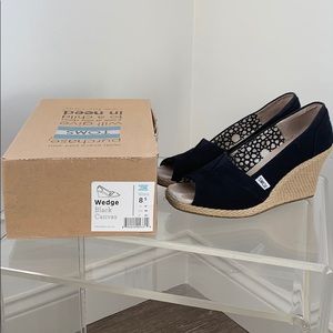 Toms black open-toe wedge shoe